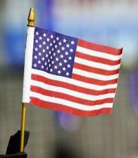 kuva 093027 . Yhdysvaltojen lippu oli osa näyttelyn somistusta . 3.5.2008